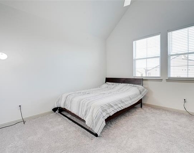 3516 Zellwood Lane - Photo Thumbnail 20