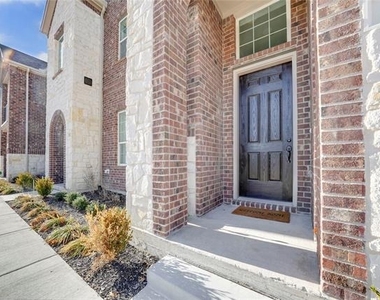 3516 Zellwood Lane - Photo Thumbnail 2