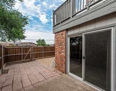 2203 Salem Drive - Photo Thumbnail 4