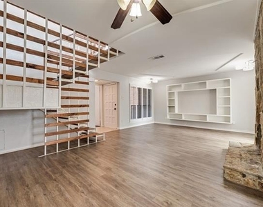 2203 Salem Drive - Photo Thumbnail 6