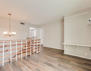 2203 Salem Drive - Photo Thumbnail 12