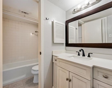 2203 Salem Drive - Photo Thumbnail 16