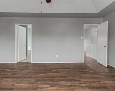 5016 Meridian Lane - Photo Thumbnail 21