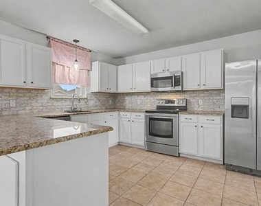 5016 Meridian Lane - Photo Thumbnail 10