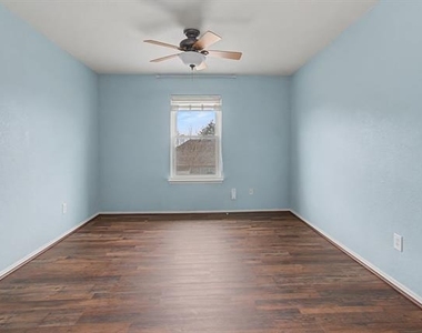 5016 Meridian Lane - Photo Thumbnail 18