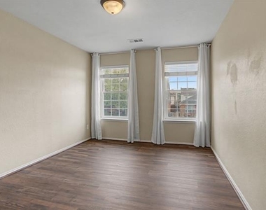 5016 Meridian Lane - Photo Thumbnail 27