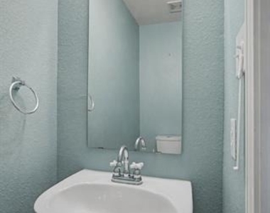 5016 Meridian Lane - Photo Thumbnail 17