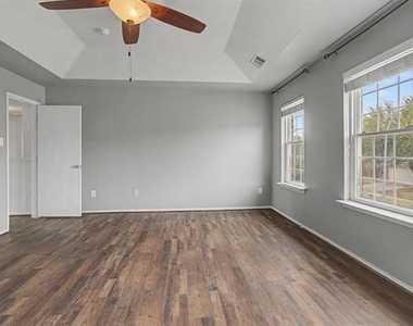 5016 Meridian Lane - Photo Thumbnail 22