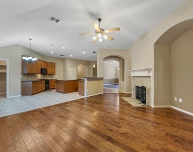 11962 Henderson Drive - Photo Thumbnail 8