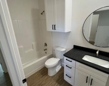 392 Kristie Path - Photo Thumbnail 5