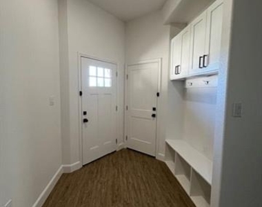 392 Kristie Path - Photo Thumbnail 1