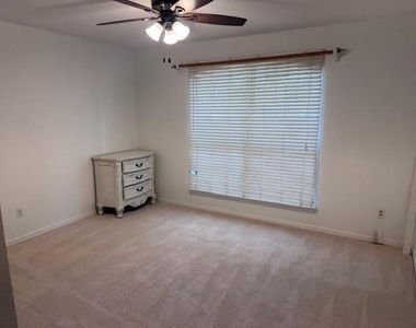 4115 Holbrook Street - Photo Thumbnail 12