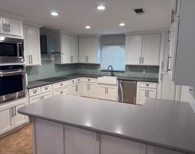 4115 Holbrook Street - Photo Thumbnail 6