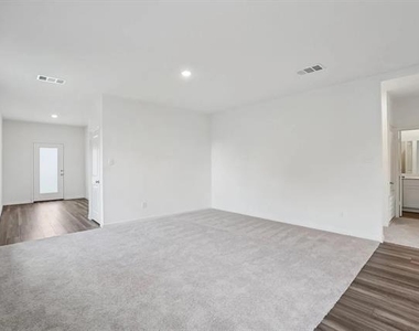 2116 Prairie Lane - Photo Thumbnail 12