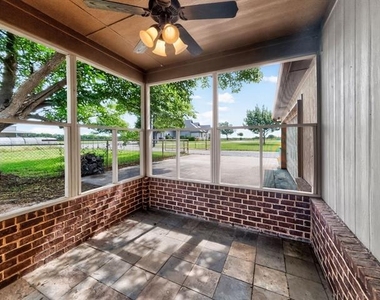 1255 Vineyard Road - Photo Thumbnail 16