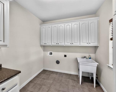 1255 Vineyard Road - Photo Thumbnail 12