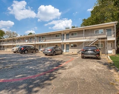 1505 W Lovers Lane - Photo Thumbnail 1