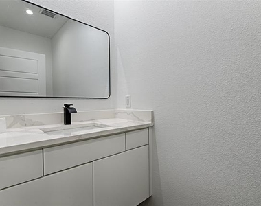 2815 Harston Street - Photo Thumbnail 8