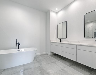 2815 Harston Street - Photo Thumbnail 16