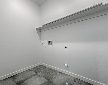 2815 Harston Street - Photo Thumbnail 18