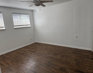 2311 Vagas Street - Photo Thumbnail 19