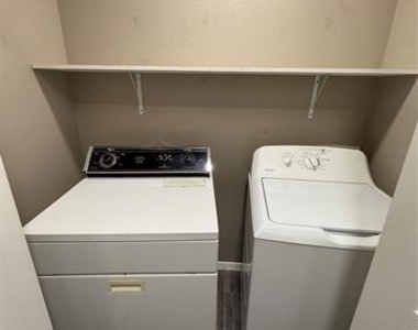 2311 Vagas Street - Photo Thumbnail 13
