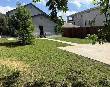 2311 Vagas Street - Photo Thumbnail 1