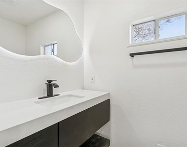 3716 Ovid Avenue - Photo Thumbnail 19