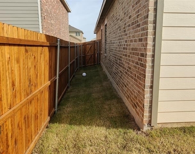 10356 Holycross Lane - Photo Thumbnail 31