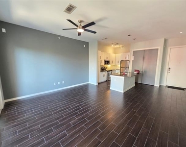 2950 Mckinney Avenue - Photo Thumbnail 5