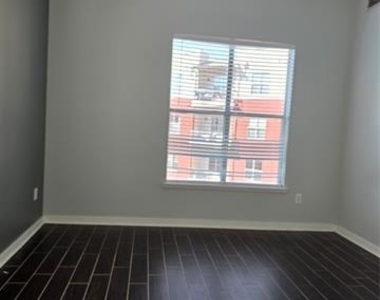 2950 Mckinney Avenue - Photo Thumbnail 8