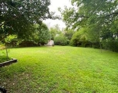 3904 Carolyn Road - Photo Thumbnail 5