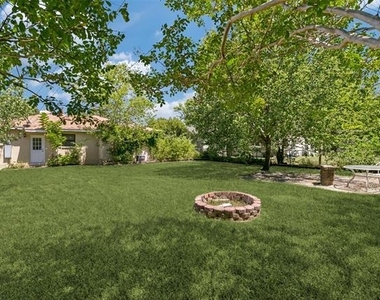 3904 Carolyn Road - Photo Thumbnail 12