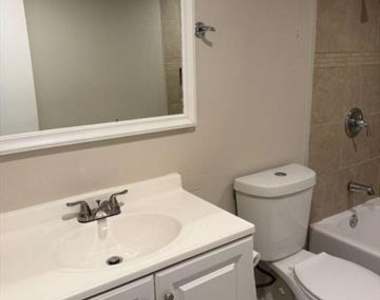 3938 University Drive - Photo Thumbnail 10