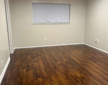 3938 University Drive - Photo Thumbnail 3