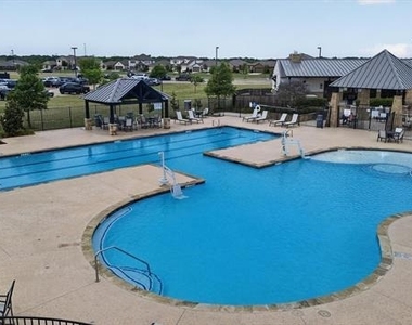 2109 Muscovy Street - Photo Thumbnail 33
