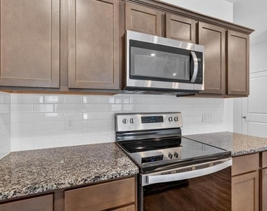 2109 Muscovy Street - Photo Thumbnail 13