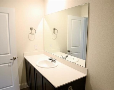 3902 Nature Court - Photo Thumbnail 13