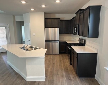 3902 Nature Court - Photo Thumbnail 5