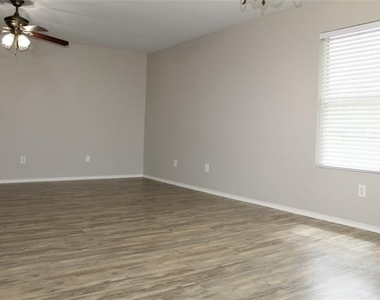 1321 Red River Lane - Photo Thumbnail 2