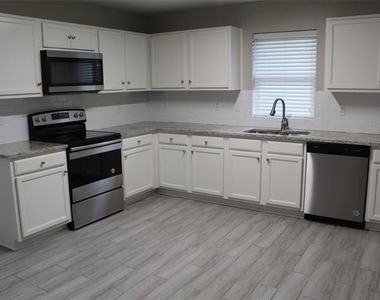 1321 Red River Lane - Photo Thumbnail 4
