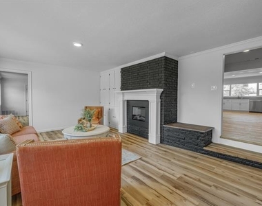 2929 Sayles Boulevard - Photo Thumbnail 11