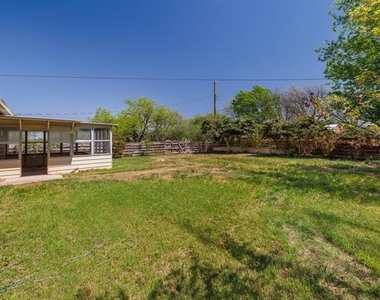2929 Sayles Boulevard - Photo Thumbnail 30