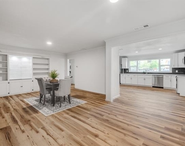 2929 Sayles Boulevard - Photo Thumbnail 6
