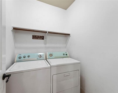 1204 E Shawnee Drive - Photo Thumbnail 26