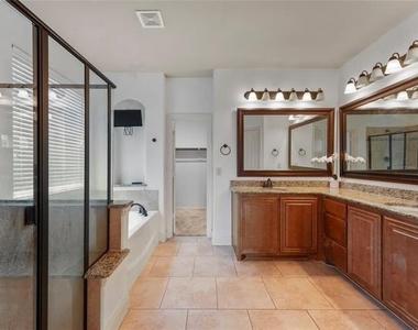 1204 E Shawnee Drive - Photo Thumbnail 15
