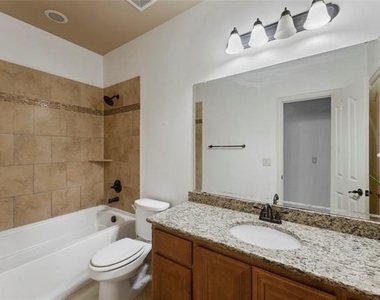 1204 E Shawnee Drive - Photo Thumbnail 25