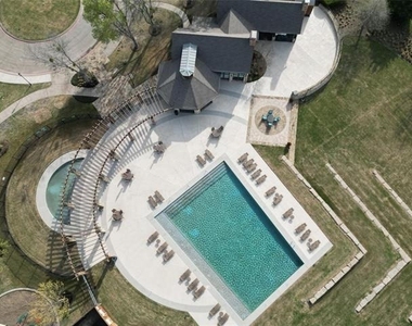1535 Calcot Lane - Photo Thumbnail 29