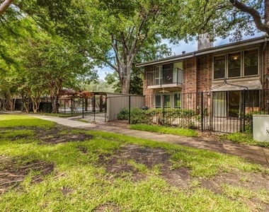 12202 Montego Plaza - Photo Thumbnail 26