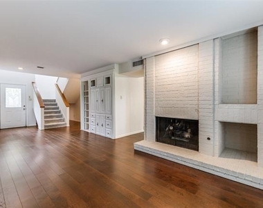 12202 Montego Plaza - Photo Thumbnail 5